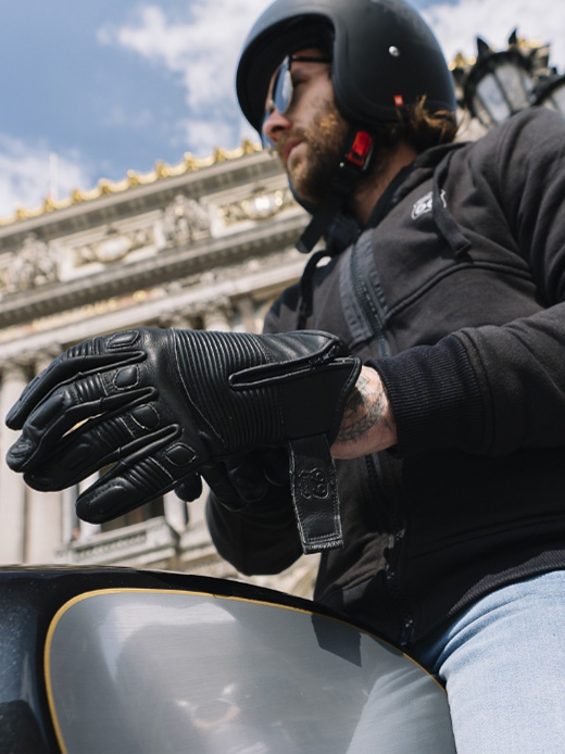 Découvrez notre rayon équipement du motard