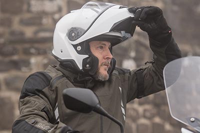 Le casque Shoei Neotec II